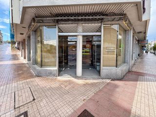 Geschäftsraum  Avenida de vigo 44. Ubicación estratégica, máxima visibilidad en esquina y el espaci