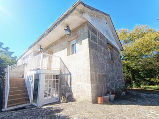 Maison  Esfarrapada-anceu 21. Pequeña casa, gran encanto un refugio rural con casi 900 m2 de f