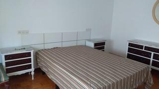 Location Appartement  Calle de víctor said armesto. Piso en alquiler para curso escolar 20252026
