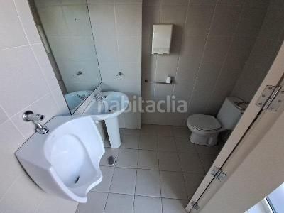 Foto 7e9c56ca-2564-4f3b-8b51-2ab2e2502073. Geschäftsraum in paseo de domingo fontán 2 in San Salvador - Caeira Poio
