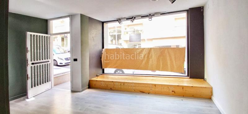 Foto 44acecc5-628c-4296-ac3b-ad468877e66b. Local comercial en calle luis vidal rocha 3 en Sanxenxo pueblo Sanxenxo