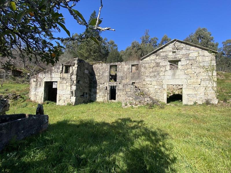 Foto 41f2f7f3-c3ad-42a4-b7a9-5a9f4ccb8b0e. Residential plot in outeiro 18 in Vilaboa