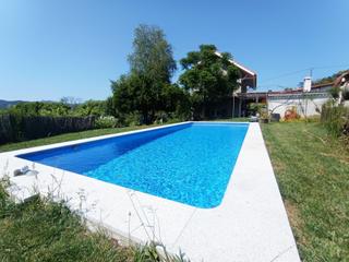 Casa  Cachal-lantaño. Casa con piscina en portas