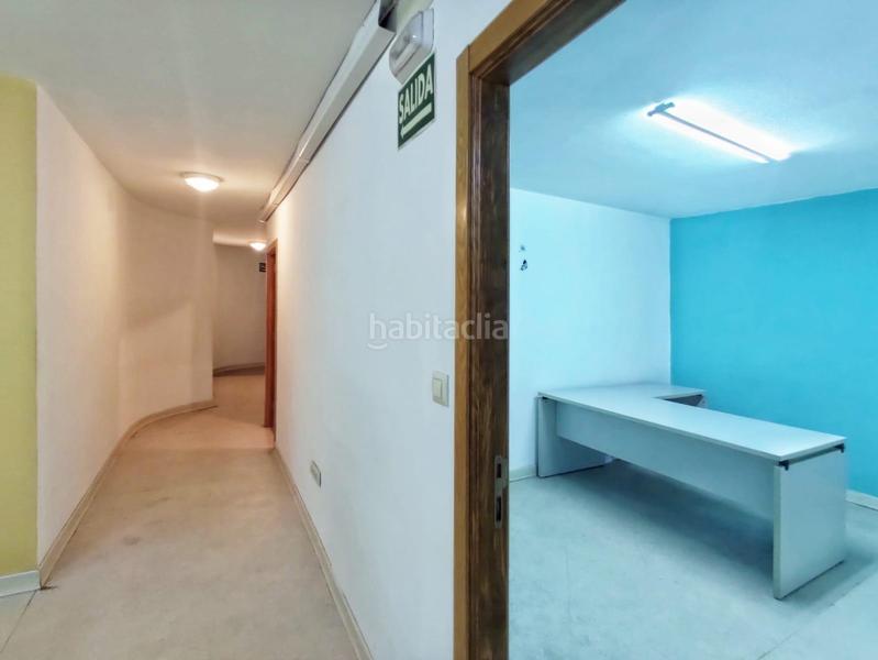 Foto c2310c1b-b6e3-4c77-9d29-9b2d4c2a3d2d. Location local commercial dans Zona de Plaza de Barcelos Pontevedra