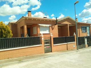 Casa aparellada  Calle nuestra señora de la piedad. Chalet pareado en venta en santa olalla, toledo
