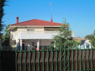 Xalet  Calle madrid. Chalet independiente con piscina en yunler