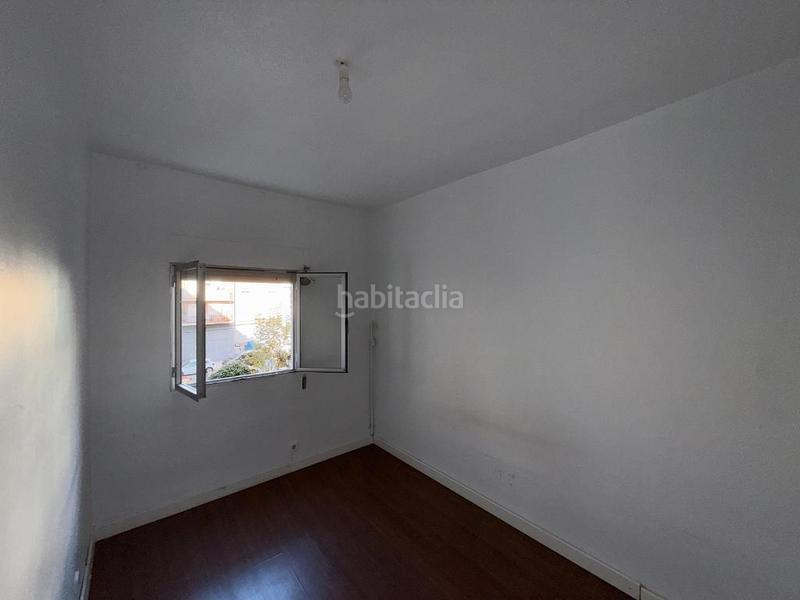 Foto 4a14d67f-9eb3-48dc-b11d-640c144fe2b0. Pis a avenida de pablo neruda 56 a Portazgo Madrid