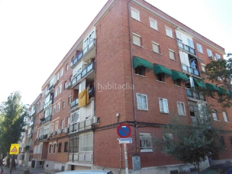 Foto 3744f44c-736f-49e9-98e1-0f640c274fa5. Pis a Descubridores-Escritores Leganés