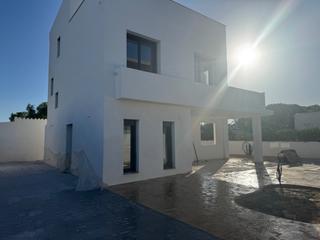 Chalet en Passeig marítim 52. Espectaculares chalets a primera línea de playa