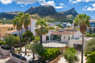 House in Colònia de Sant Pere. Magnífica villa con licencia etv, piscina, amplias terrazas y vi