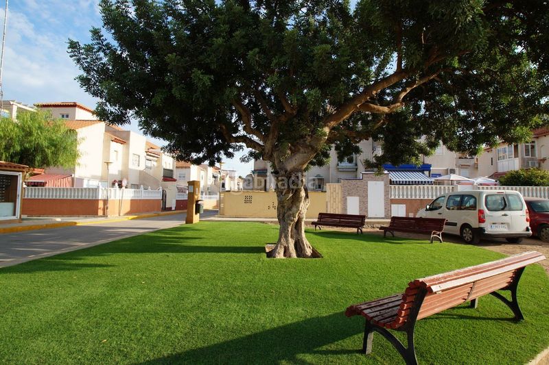 Foto 69dbad4e-3a70-4c3a-97ee-10bfe778f8b3. Casa a Playa Flamenca Orihuela