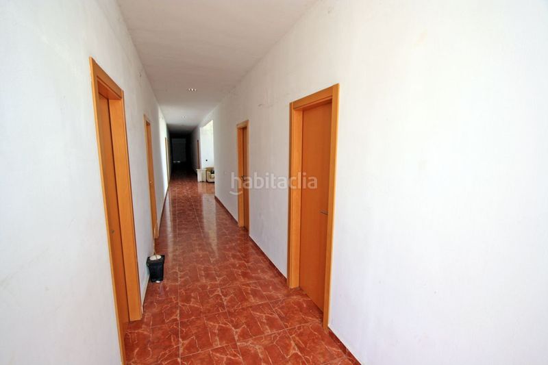 Foto 1f521936-8f20-49a4-bcf2-e3b6b6f892ac. Nau industrial a Verger (el)