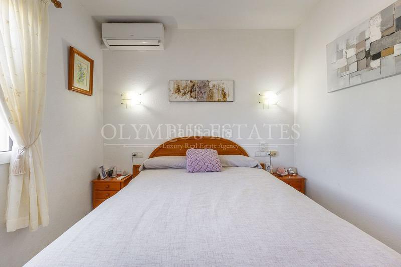 Foto 6a9045bd-9b58-43af-9dc4-bb9b296d2596. Haus mit heizung pool in El Montgó Dénia