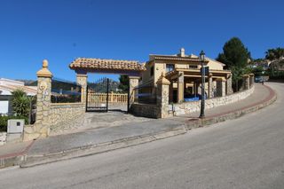 Casa a Ráfol de Almunia. Villa en rafol alicante