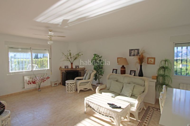 Foto 0fcdadcc-1fd8-4205-9d10-a352b1499664. Casa amb calefacció a Benidoleig