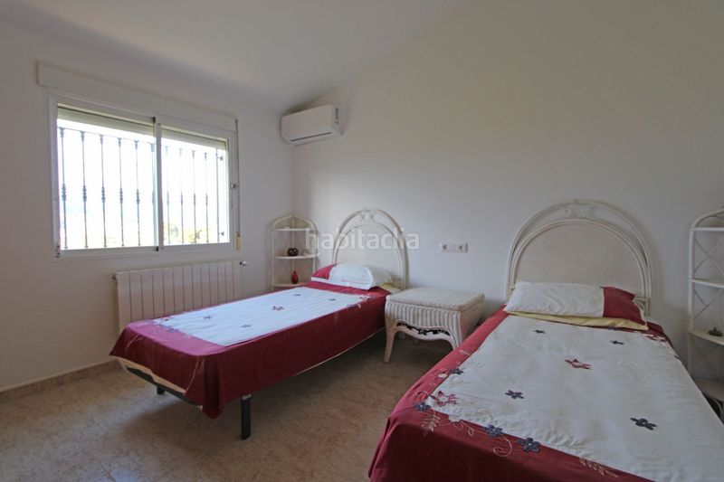Foto dedb0348-96a1-41b1-8a8c-b7ef8e0cc96c. Casa amb calefacció a Benidoleig