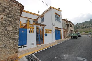 Casale in Ráfol de Almunia. Casa de pueblo en rafol alicante con bonitas vistas