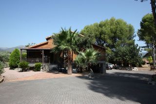 Maison à Orba. Casa de madera maciza en orba alicante
