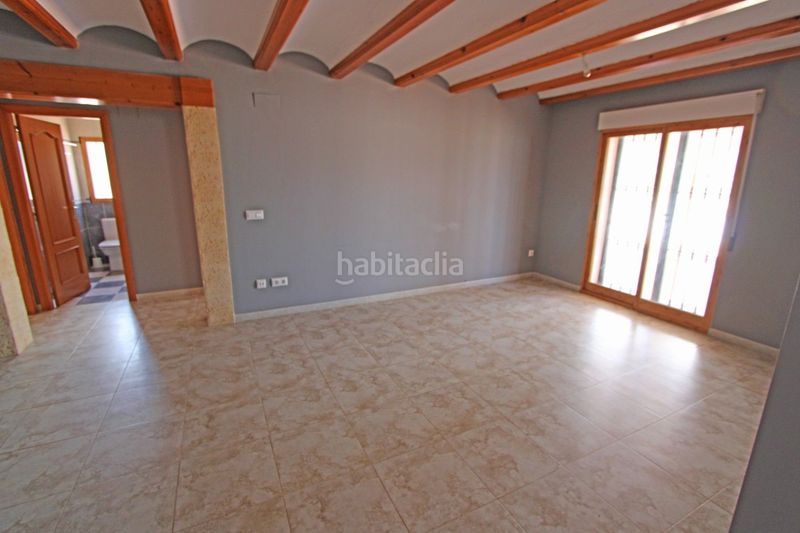 Foto f295abc8-a1d7-48bc-9129-102aea85347e. Casa amb calefacció a Orba