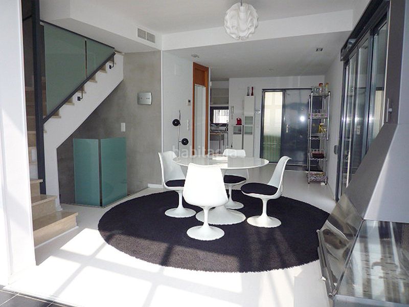 Foto 4d751437-8a74-4d51-a652-0581e3ffe557. Casa adossada a Pueblo Calp