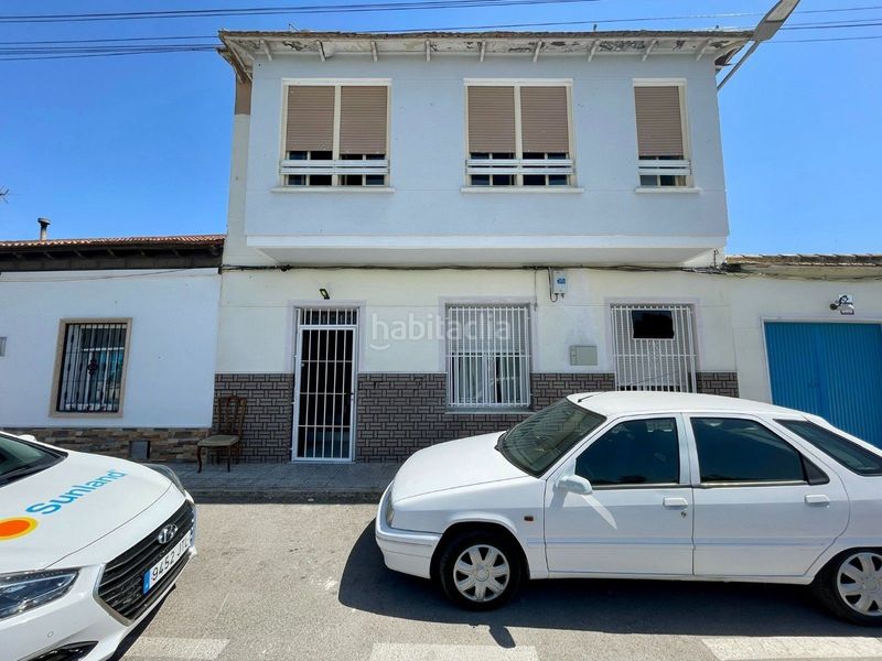 Foto 1792c75d-f67f-4263-ad54-23cbb2518e9d. Maison jumelée dans Crevillente