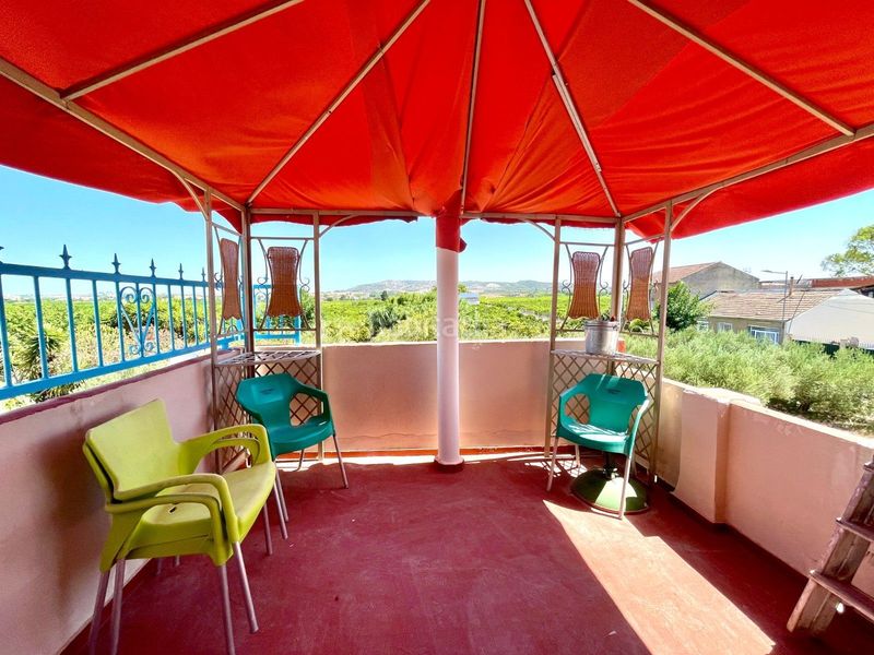 Foto e2a6293f-9b27-4e61-ae8d-059be47416bd. Maison jumelée dans Crevillente