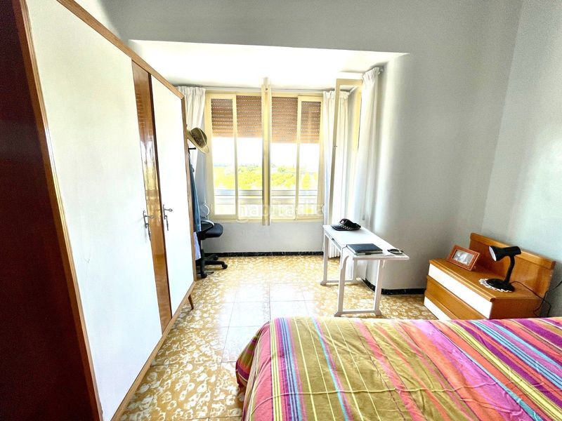 Foto e7ece20c-e2c5-4f42-8929-392a8adef274. Maison jumelée dans Crevillente