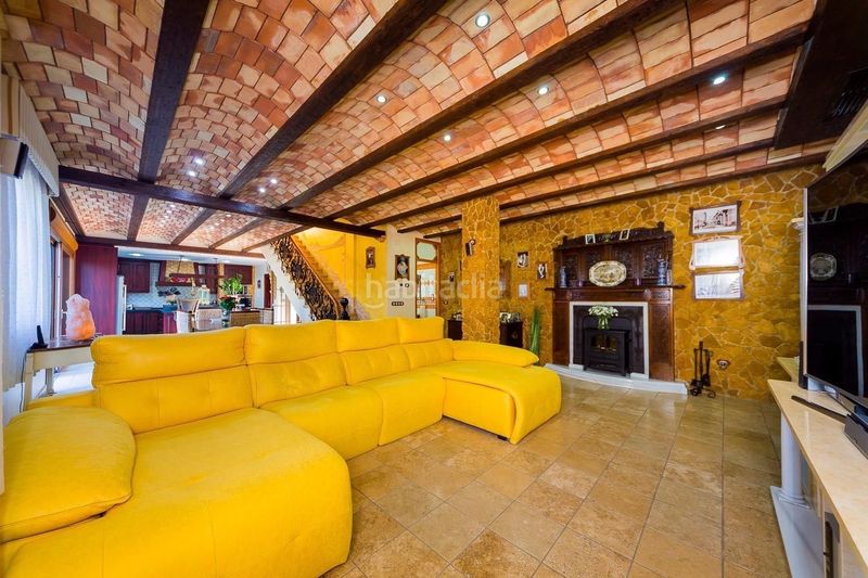 Foto f1850b9f-f975-44c9-9056-7f3bfd79e308. Casa amb calefacció a Almoradí