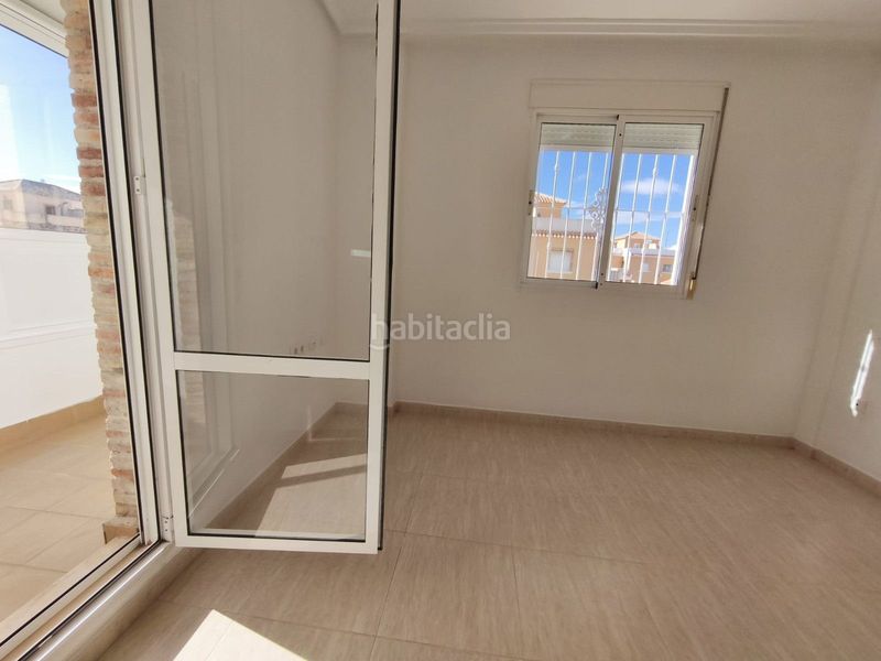 Foto f701a18c-ba30-46f1-b692-4613e435297b. Casa adossada a Centro Rojales