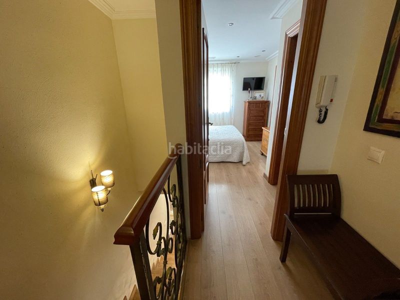 Foto f48aee3e-68fa-42f3-b0b6-c62c8c821ac8. Casa adossada a Centro Elche / Elx