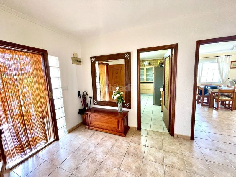 Foto bdfd150f-6d77-427c-8571-5edbb0b30a9f. Casa a Benijófar