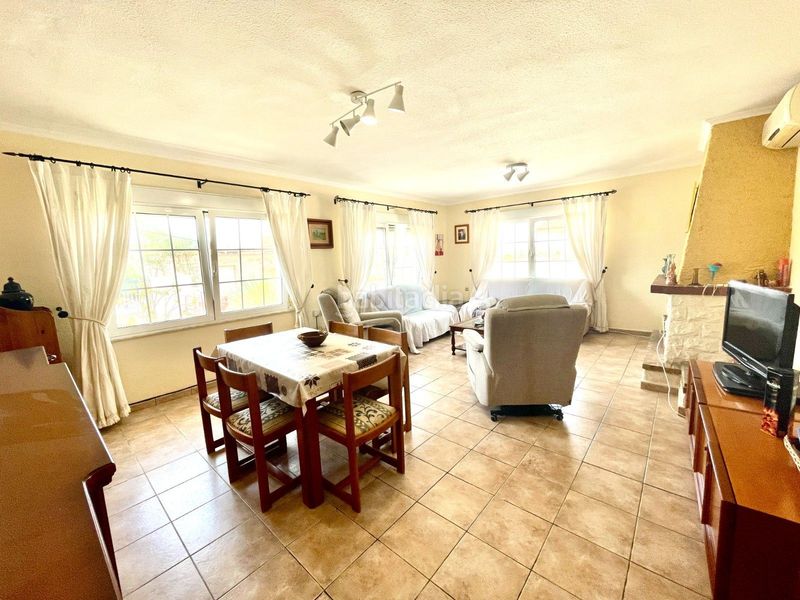Foto db9d59ae-9310-4337-9d18-af02962a23c1. Casa a Benijófar