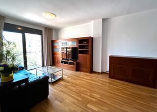 Pis  Carrer del moianès. Venta de confortable piso en sants/ montjuic
