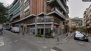 Traspàs Local Comercial a Llefià. Local de traspaso en: carrer de júpiter 2, badalona