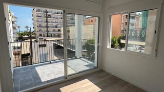 Flat in Can Nicolau - Les Sorres - Valparaiso. ¡tu piso reformado a estrenar junto al mar en segur de calafell!