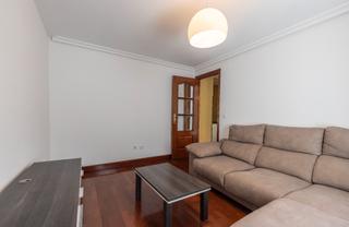 Pis  General arnao kalea. Piso junto al mar