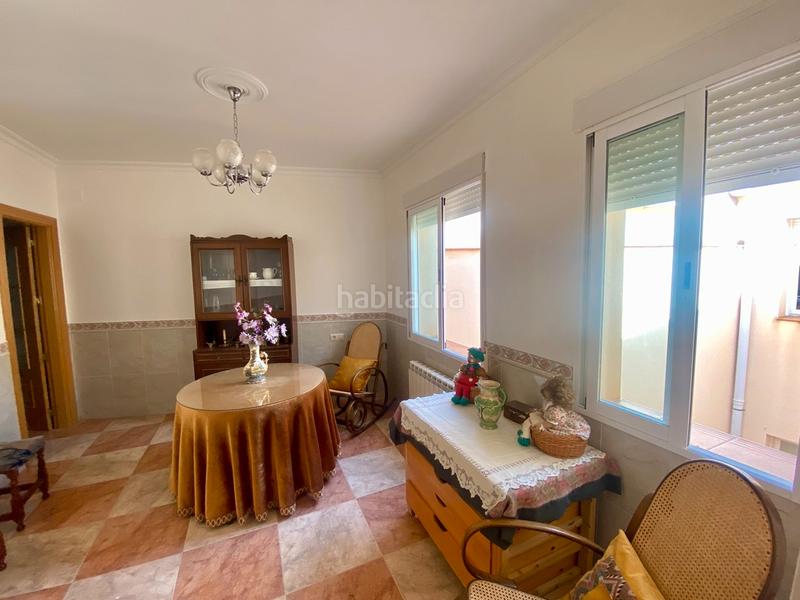 Foto 500a292e-e841-4ec8-9de3-45b3a4d5ae16. Casa adossada amb aparcament a Calzada de Calatrava