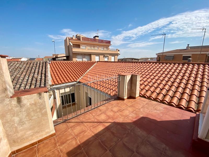 Foto 905936aa-4afc-4208-b45e-8e4b759f75a1. Casa adossada amb aparcament a Calzada de Calatrava