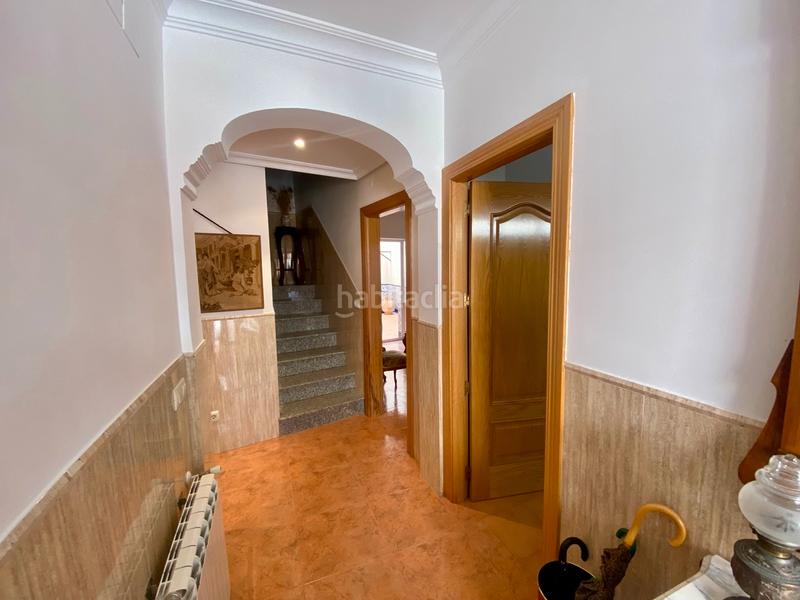 Foto ae4250c2-f1be-4284-90ce-7f5946e0cd70. Casa adossada amb aparcament a Calzada de Calatrava