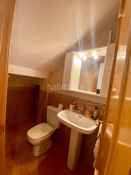 Foto b098cff2-ddfd-40df-be42-a0e911cc5954. Casa adossada amb aparcament a Calzada de Calatrava