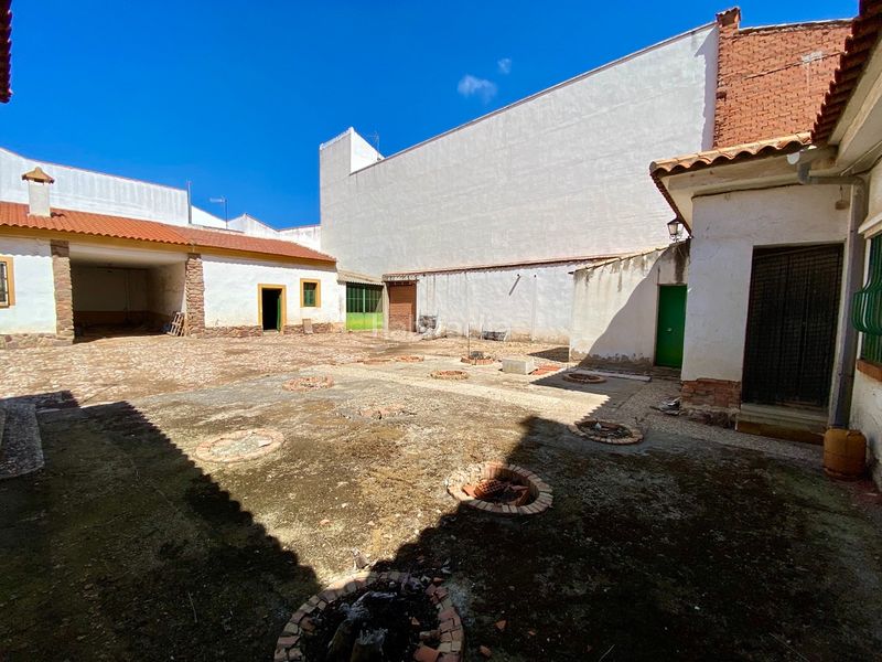Foto 5753dc73-cb5e-43f9-b06b-7ee7e4d63f36. Chalet mit parking in Argamasilla de Calatrava