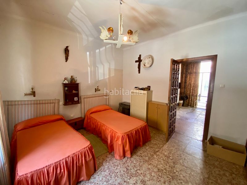 Foto 737cbe22-38b0-45c7-a7ea-564cfd94e648. Chalet mit parking in Argamasilla de Calatrava