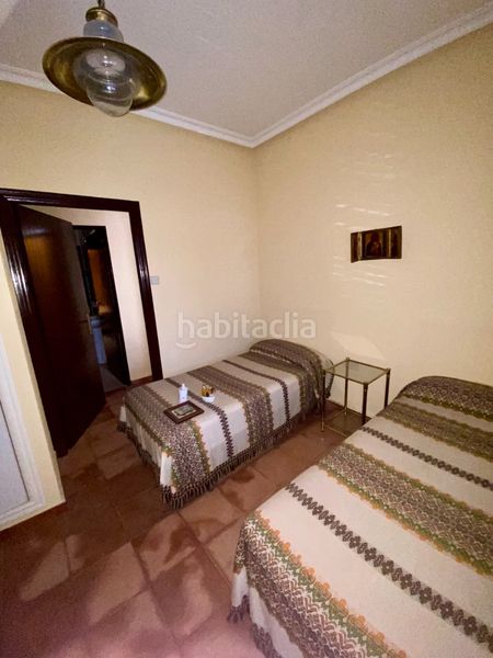 Foto 94754d5a-1602-4058-afbe-10691b25e612. Chalet mit parking in Argamasilla de Calatrava