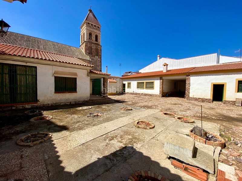 Foto 96eda402-740e-4f10-bfc6-be5910fd075b. Chalet mit parking in Argamasilla de Calatrava