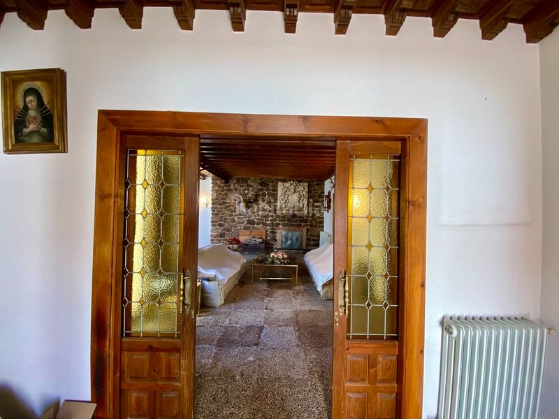 Foto ae3d930e-d975-410f-bc3a-35a588ff8b0a. Chalet mit parking in Argamasilla de Calatrava