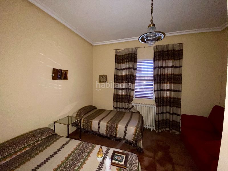 Foto c66e8481-741c-4260-a8cc-3adfa9b7ef1c. Chalet mit parking in Argamasilla de Calatrava