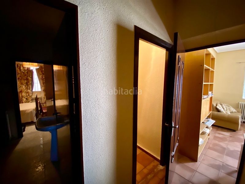 Foto f2b18636-fc2c-44f8-8718-9a84d916a0f0. Chalet mit parking in Argamasilla de Calatrava
