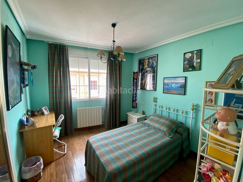 Foto 8f92377a-debe-4925-8595-16e49817e368. Casa adossada amb calefacció aparcament a Miguelturra