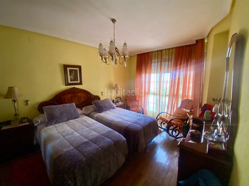 Foto dccdf95e-1500-4438-9229-b0469e31ed53. Casa adossada amb calefacció aparcament a Miguelturra