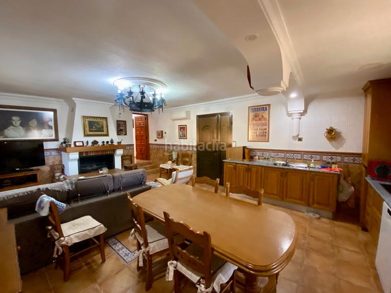 Foto 14fec202-cb0a-4bbf-b59d-633ee4eabe3c. Chalet with fireplace heating parking pool in Ciudad Jardín Ciudad Real